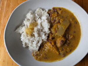 Millets with ghee, pumpkin squash and lentil curry(Olan)